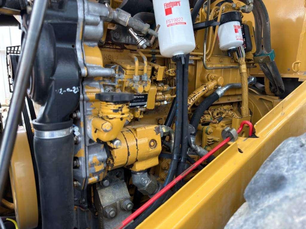 Caterpillar CS563E Photo 25