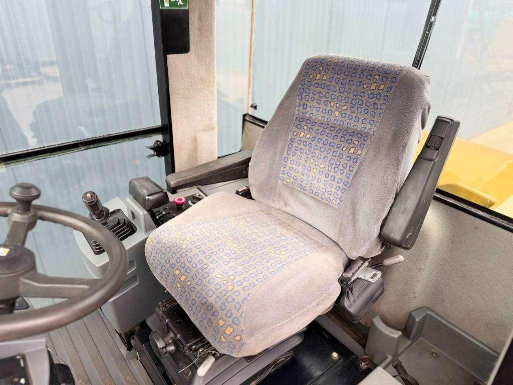 Caterpillar CS563E Photo 29