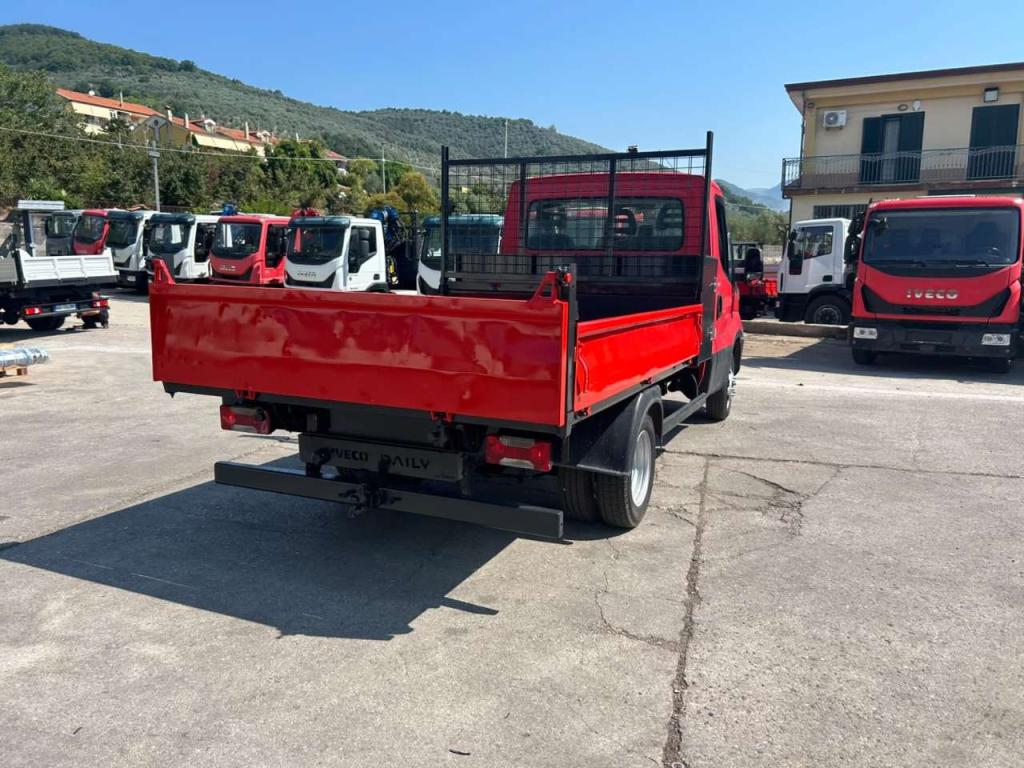 Iveco DAILY 35-130 Photo 11
