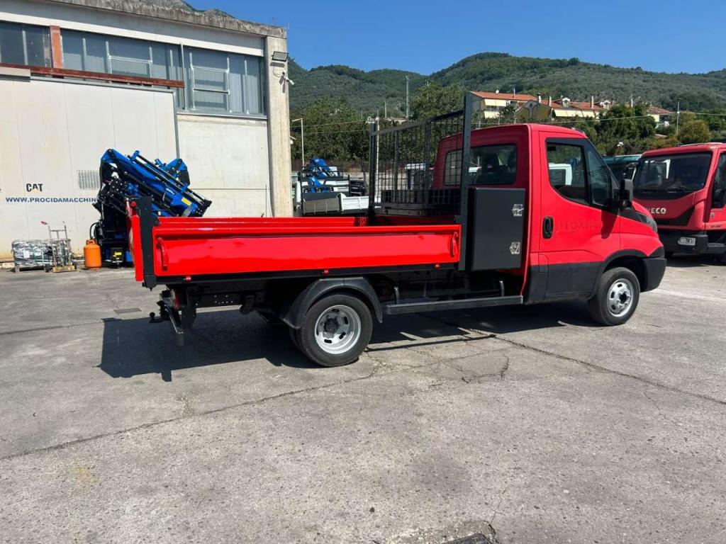 Iveco DAILY 35-130 Photo 14
