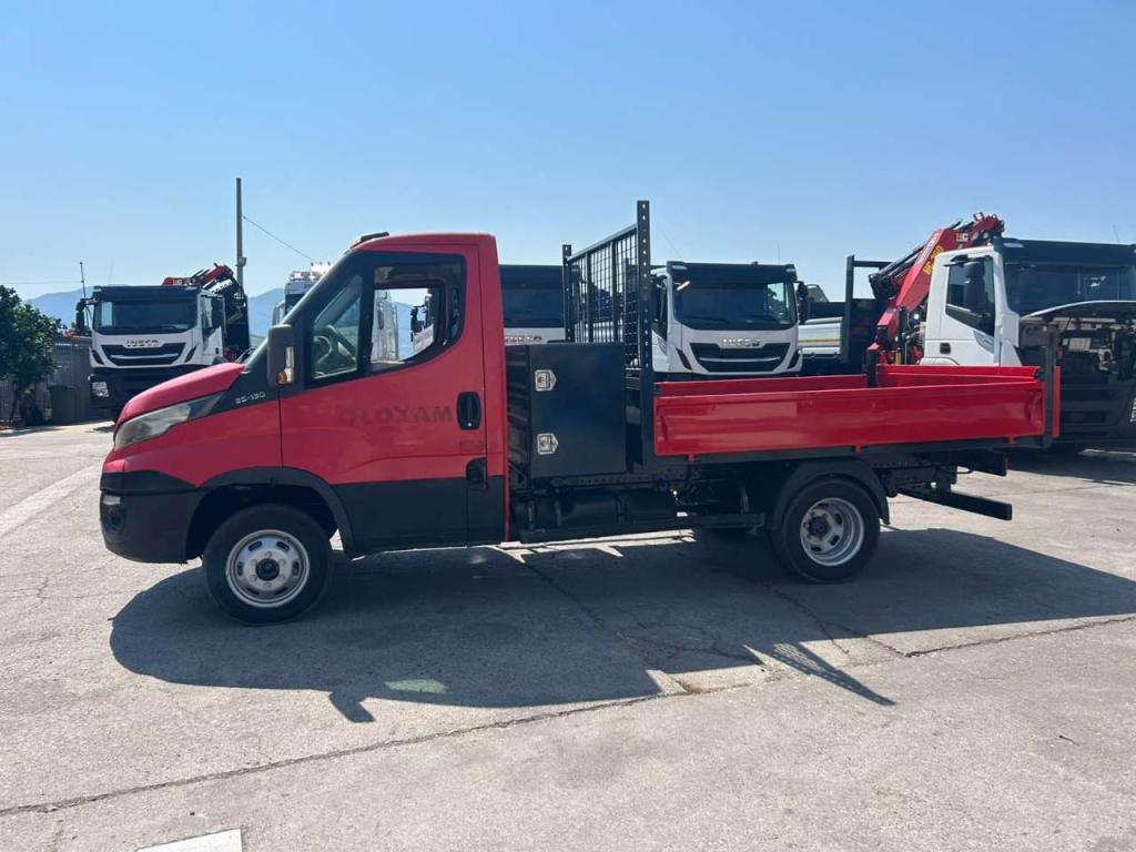 Iveco DAILY 35-130 Photo 21