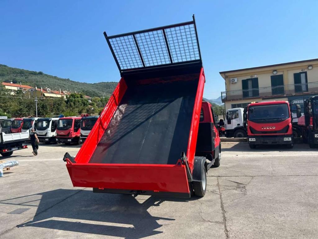 Iveco DAILY 35-130 Photo 25