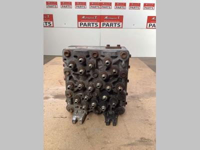 Répartiteur hydraulique principal pour Hitachi ZX160LC en vente par Massucco T. Srl Area Ricambi