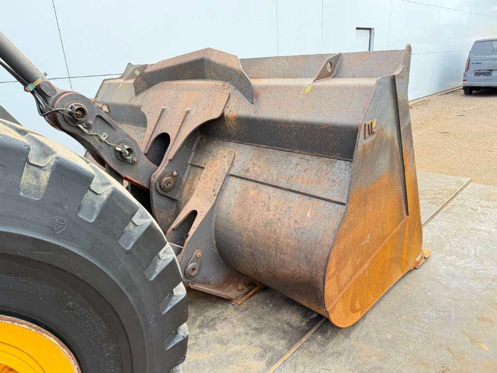 Volvo L180H - CDC / German Machine / Auto Greasing Photo 23