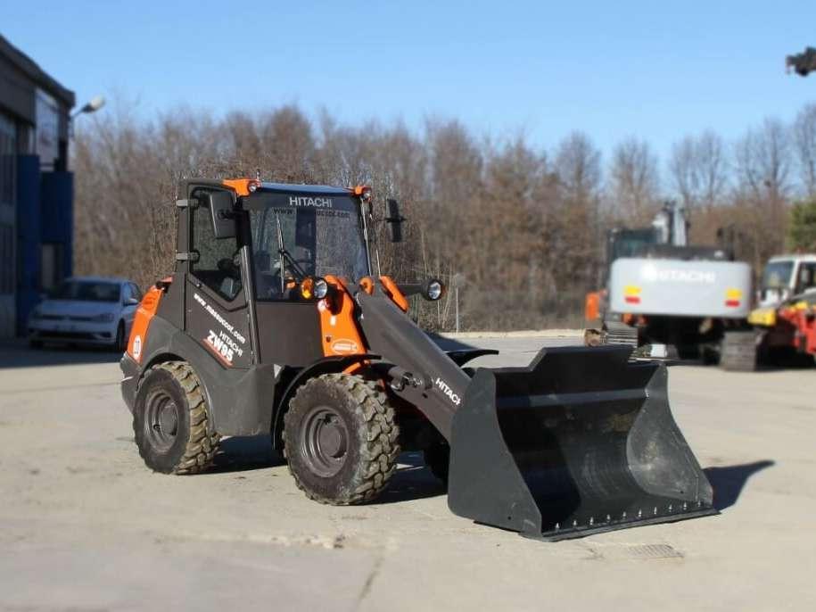 Hitachi ZW95 Photo 11