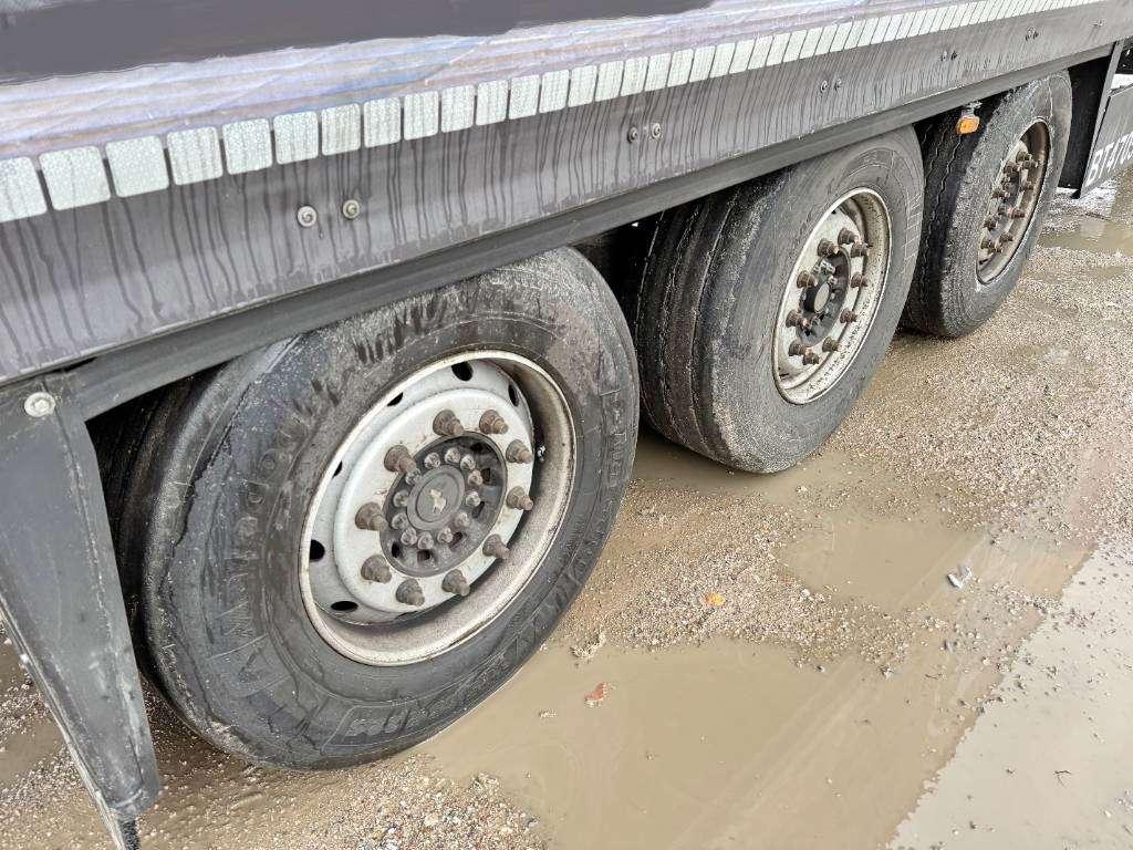 Schmitz Cargobull SCB*S3T Drankentrailer / 3 Axles / Speed Curtain Photo 8