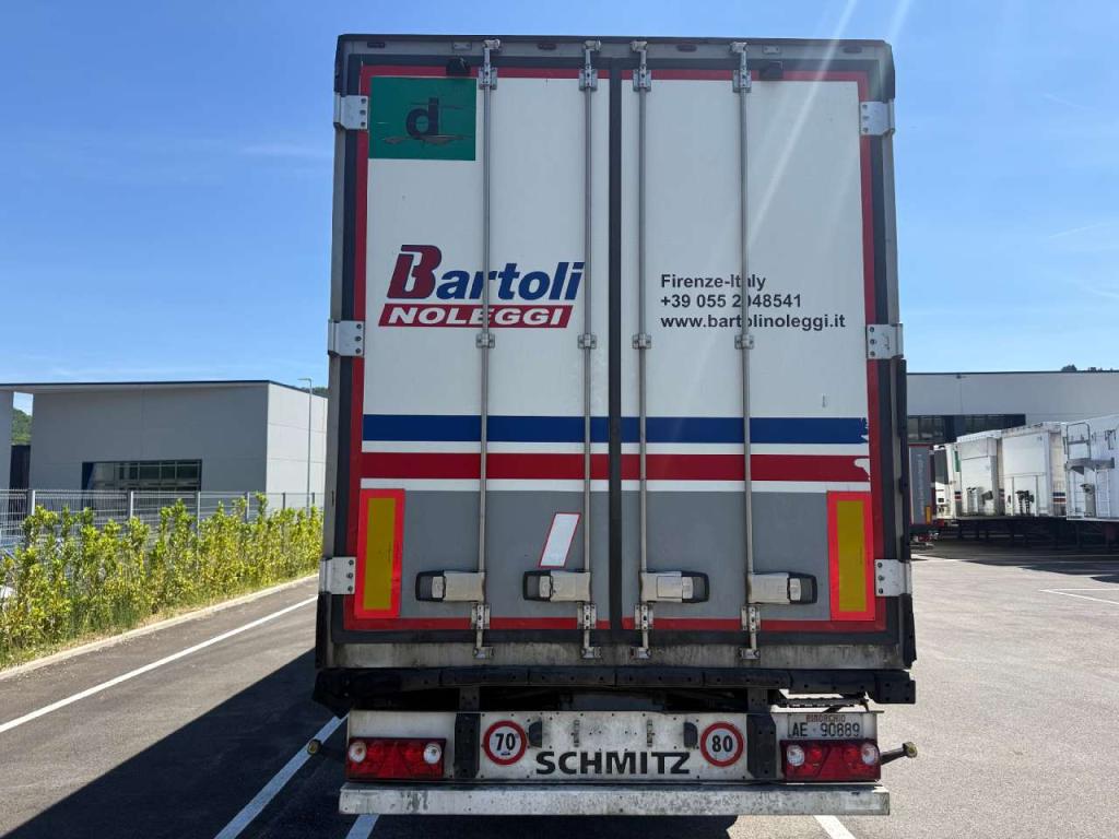 Schmitz FRIGO TRASPORTO CARNE Photo 3