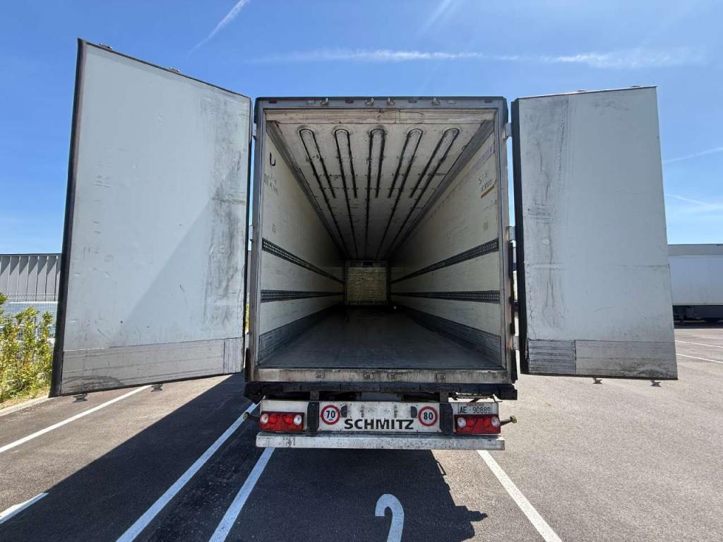 Schmitz FRIGO TRASPORTO CARNE Photo 6