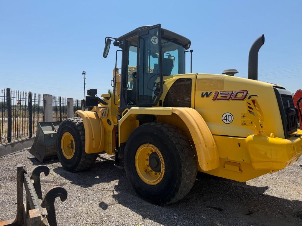 New Holland W130C Photo 18