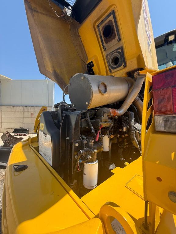 New Holland W130C Photo 9