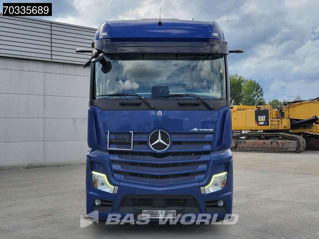 Mercedes-Benz Actros 1846 Actros 4X2 BigSpace Retarder Full-Air Standklima ACC Alcoa's Photo 3