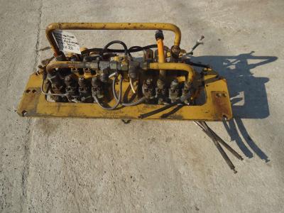 Distributeur hydraulique pour Fiat Allis FE28 en vente par OLM 90 Srl