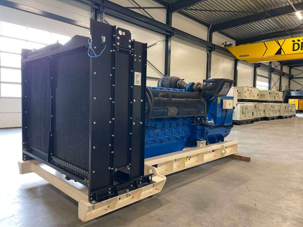 FG Wilson P1100-E1- 1.100 kVA Open Genset - DPX-16027-O Photo 4