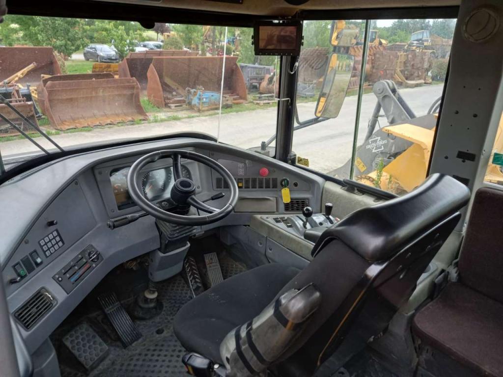 Volvo A30D Photo 11