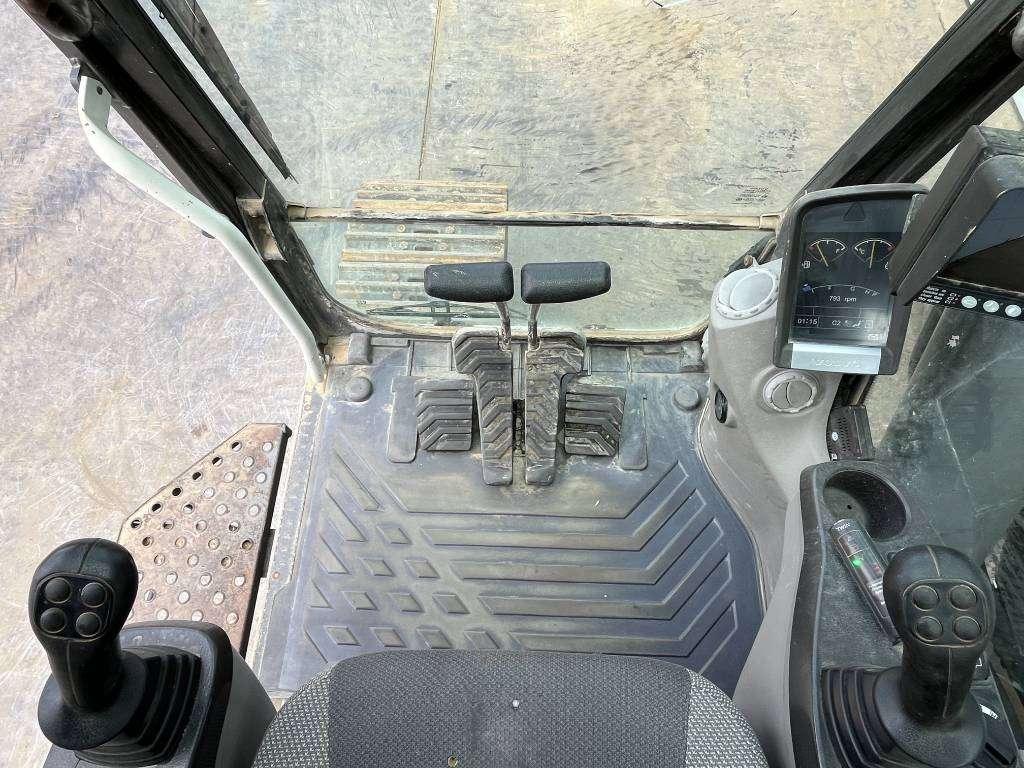 Volvo EC380DL - Automatic Greasing / Quick Coupler Photo 9