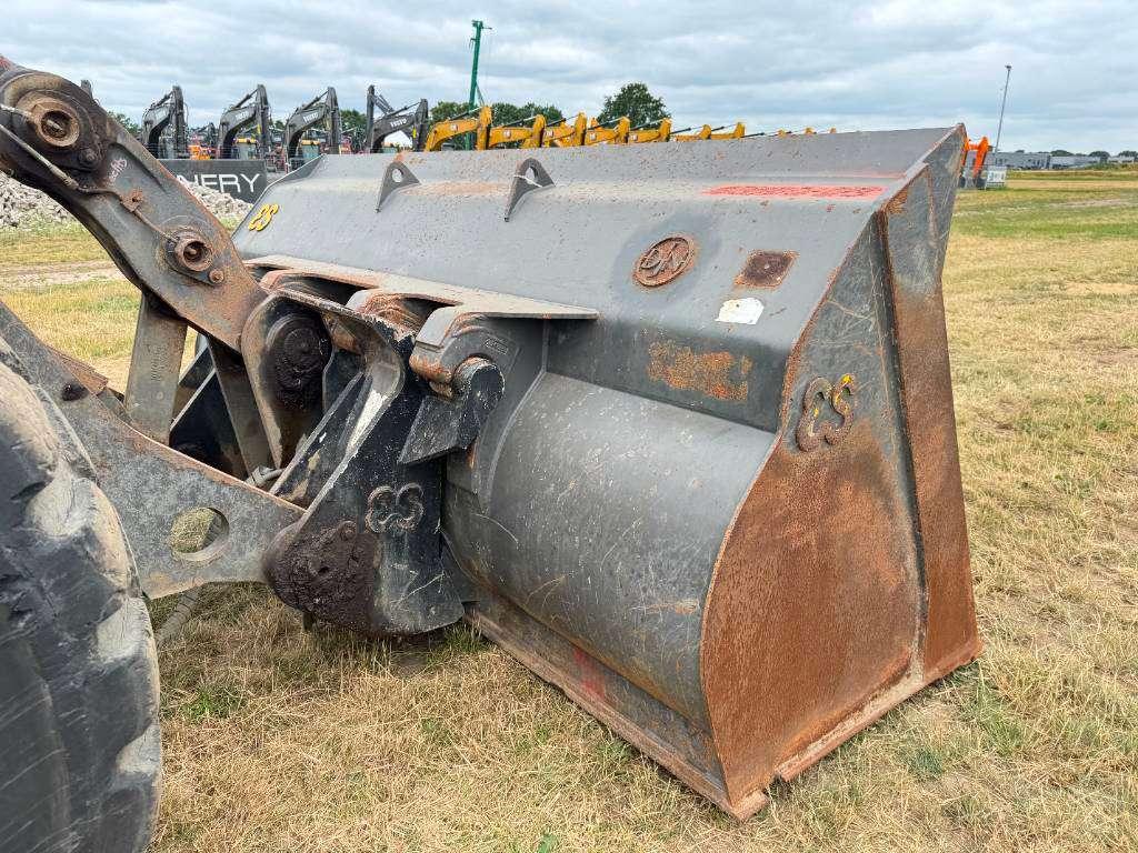 Volvo L150H - Quick Coupler / Pressurised Cabin Photo 13
