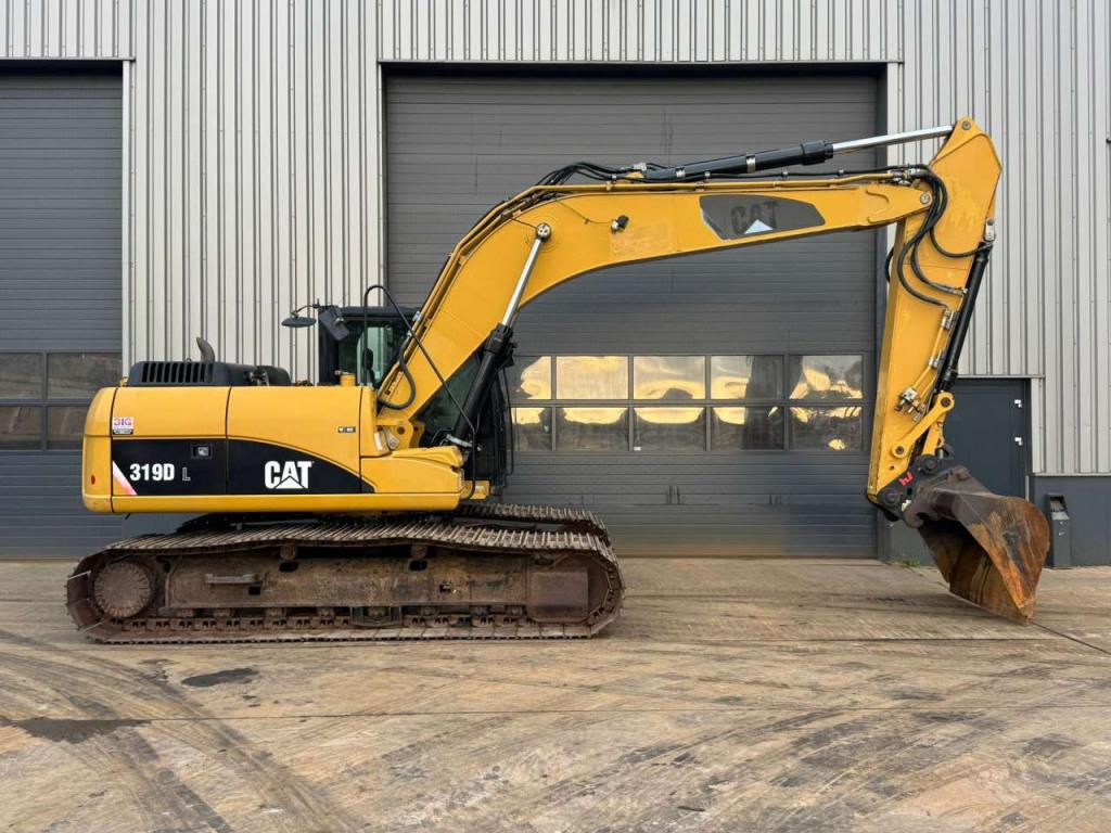 Caterpillar 319DL Photo 6