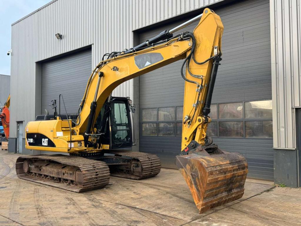 Caterpillar 319DL Photo 7
