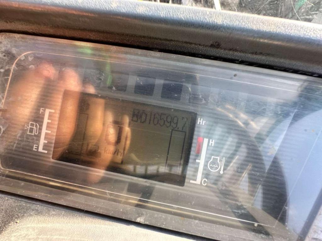 Mitsubishi FD55N Photo 10
