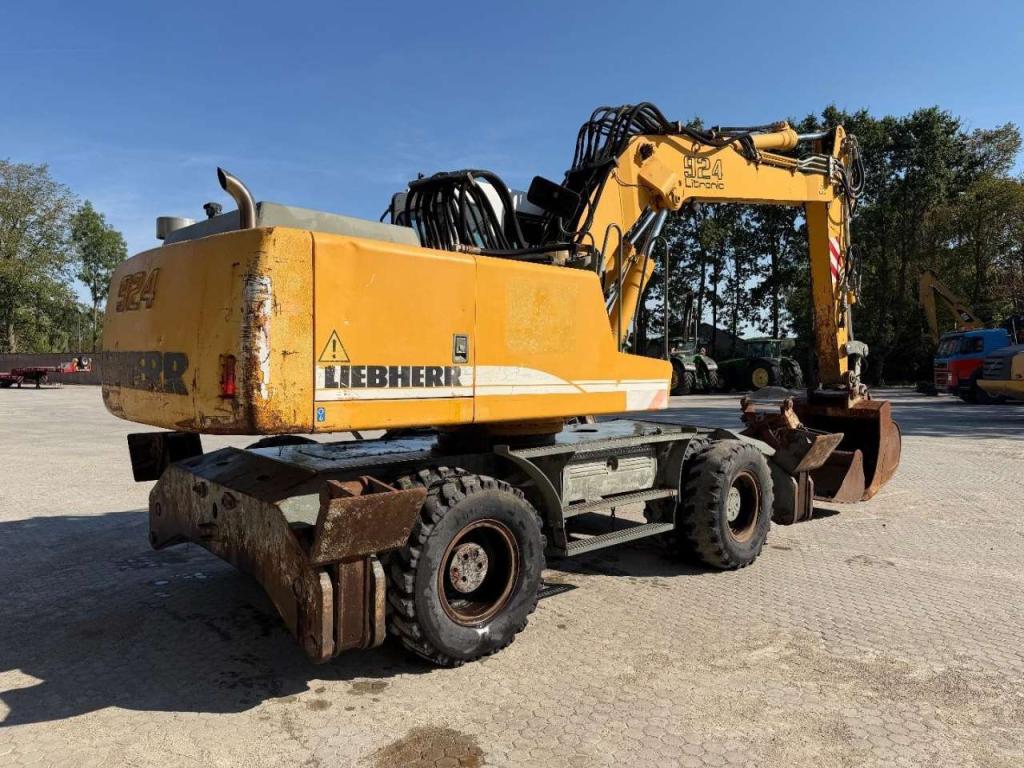 Liebherr A924B Litronic 2x bucket // AIRCON // Outriggers Photo 7