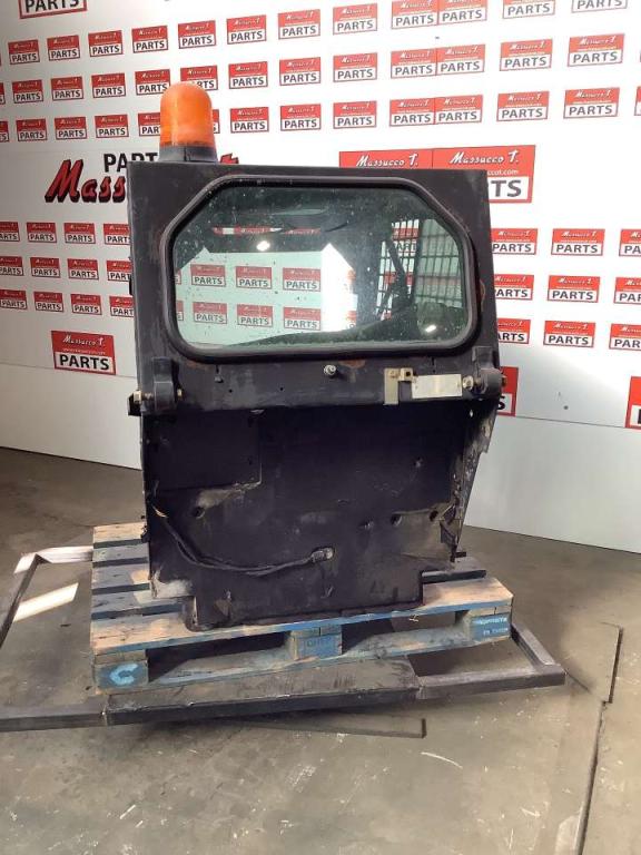 Cabine pour Bobcat 753 Photo 3