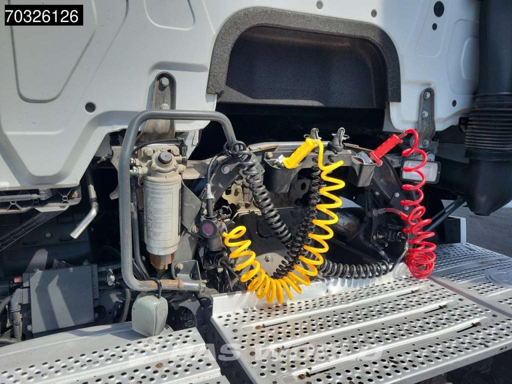Mercedes-Benz Actros 1842 4X2 StreamSpace Automatic Photo 12