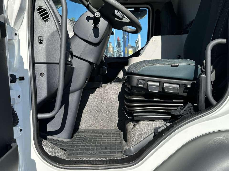 Volvo FE350 6x2 Photo 9