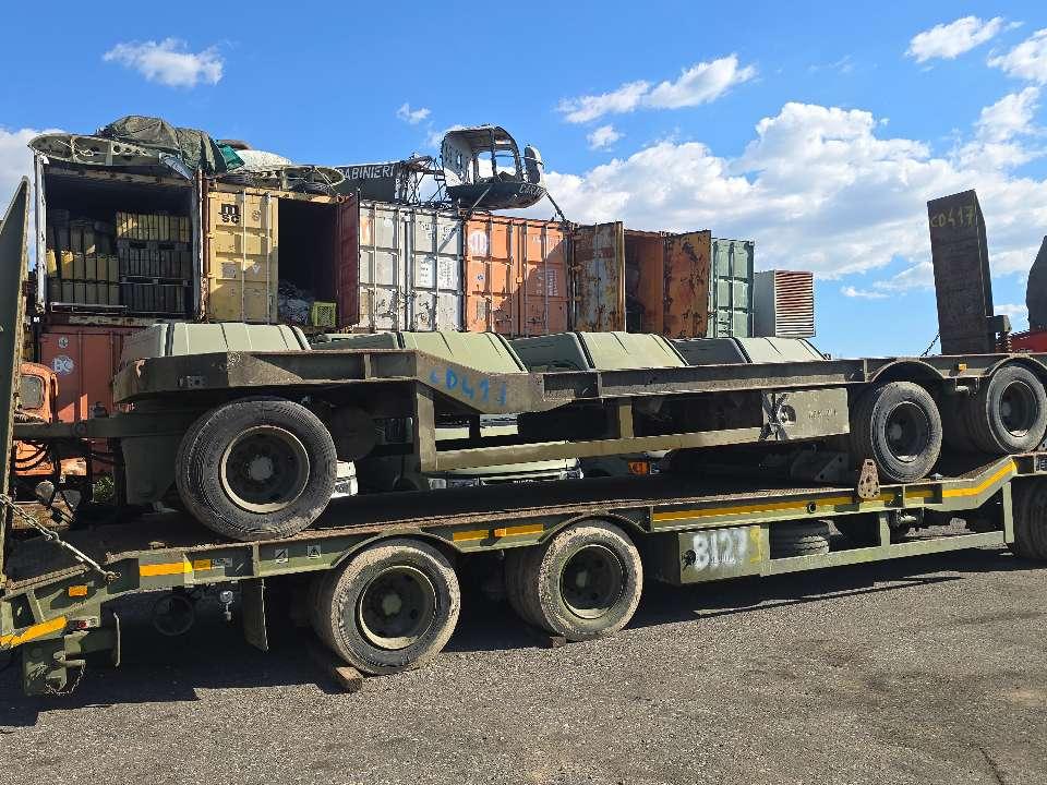 Adamoli ex militare Photo 6