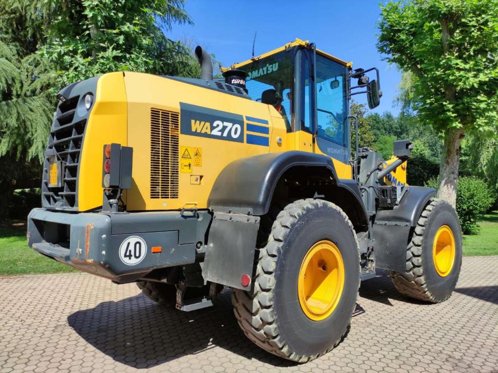 Komatsu WA270-8 Photo 4