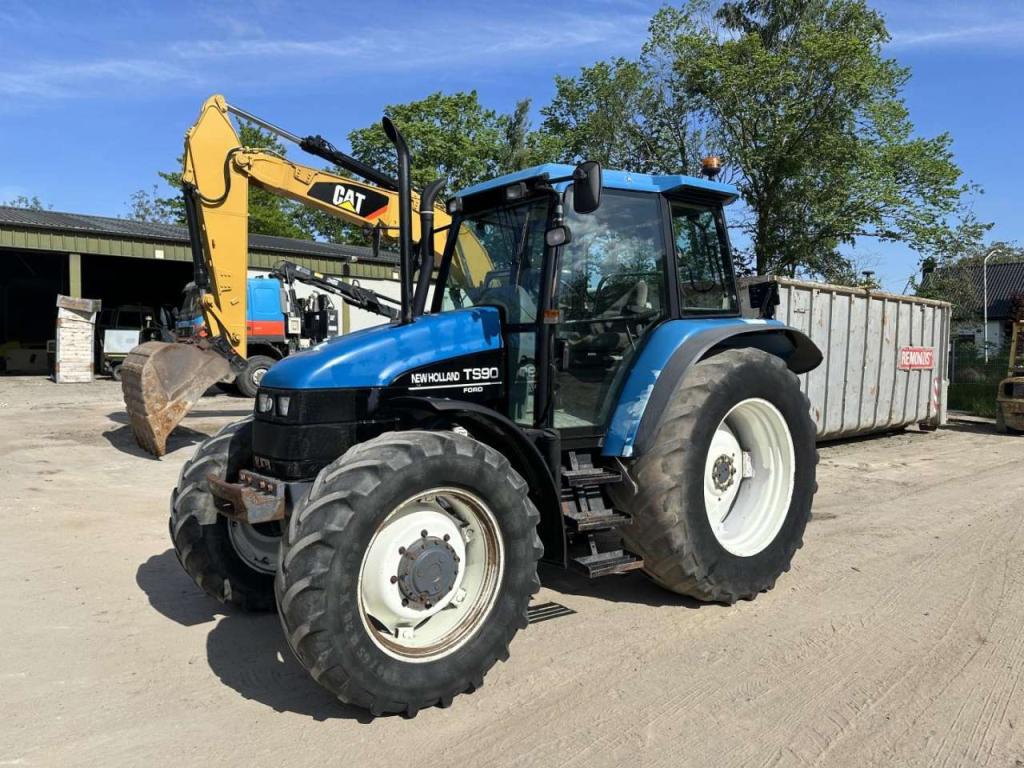 New Holland TS 90 Photo 2
