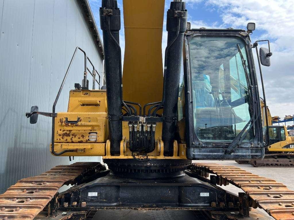 Caterpillar 352F Photo 9