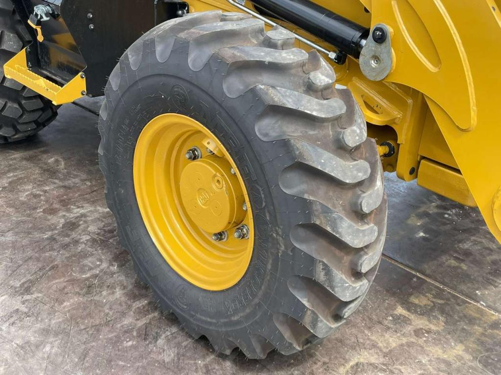 Caterpillar 424 Photo 15
