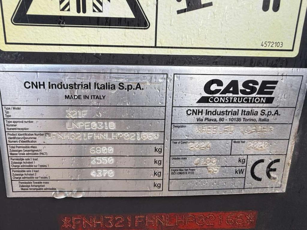 Case 321F Photo 3