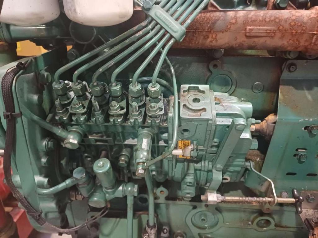 Volvo Penta TWD610V Photo 9