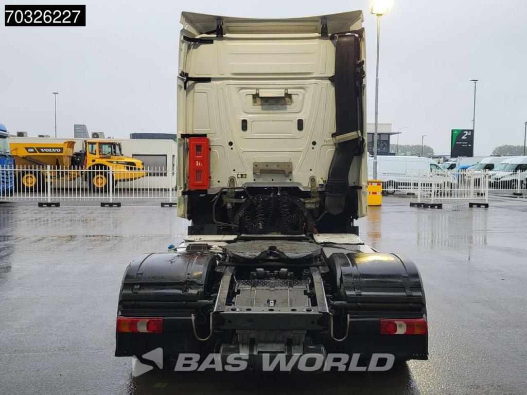 Mercedes-Benz Actros 1842 4X2 StreamSpace Mega Photo 10