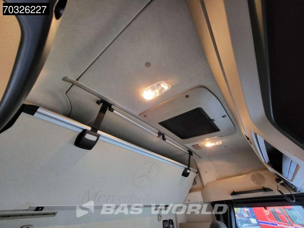 Mercedes-Benz Actros 1842 4X2 StreamSpace Mega Photo 26