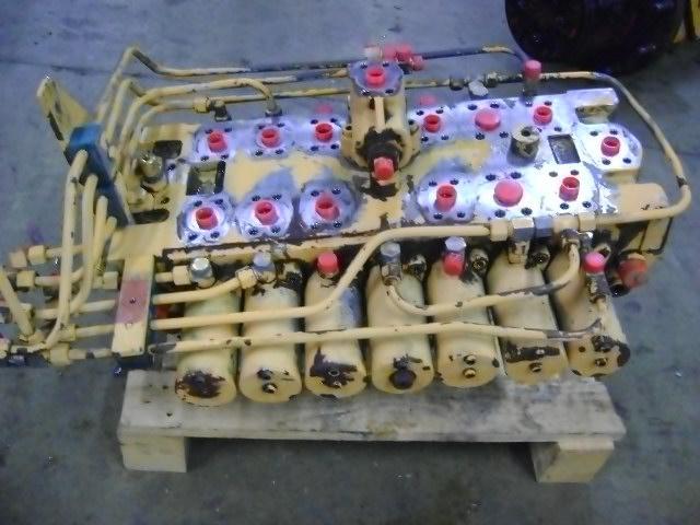 Distributeur hydraulique pour Liebherr 902 Photo 1