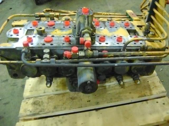 Distributeur hydraulique pour Liebherr 902 Photo 3
