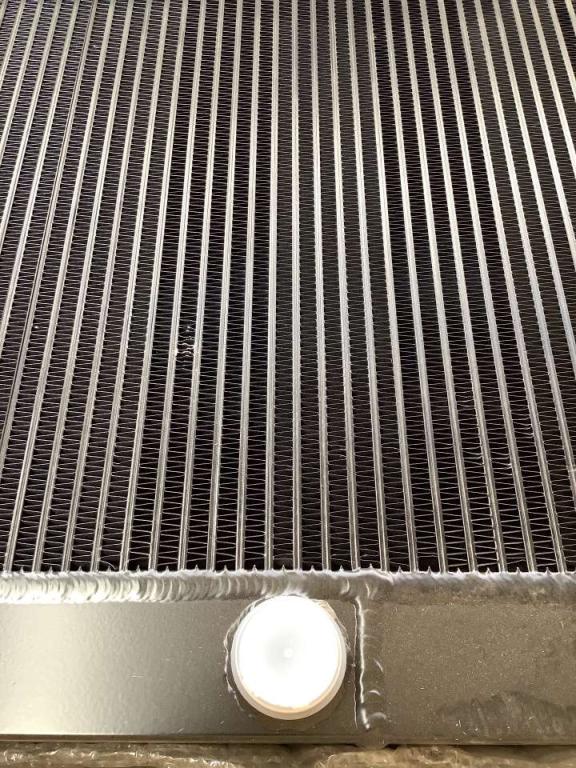 Radiateur pour Case WX145 Photo 2