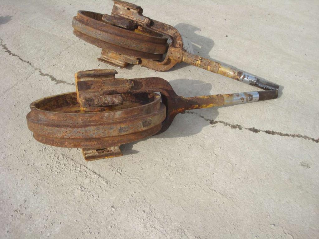 Roue folle pour Komatsu D31S Photo 2