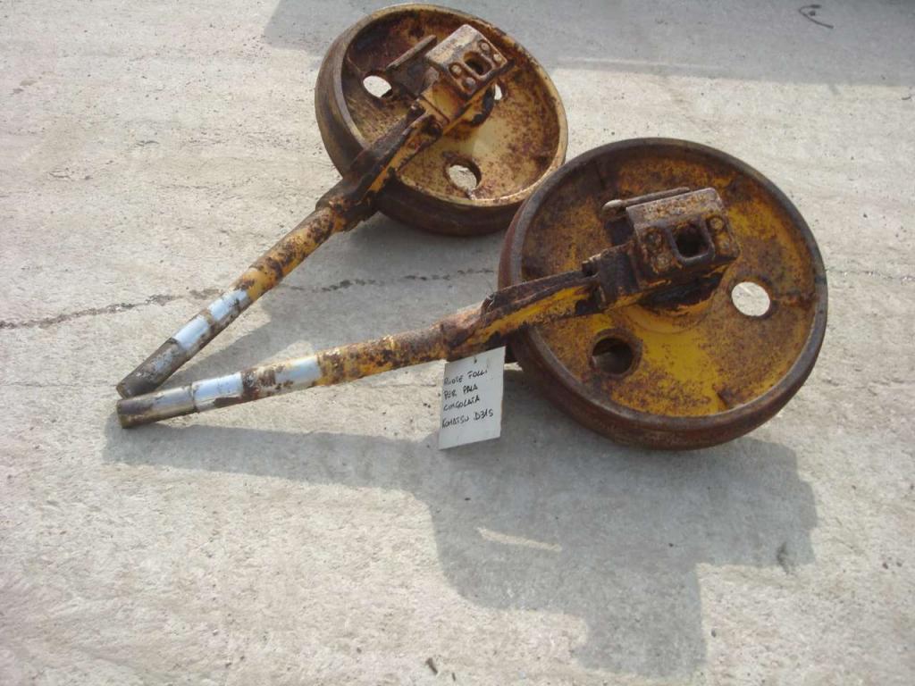 Roue folle pour Komatsu D31S Photo 4