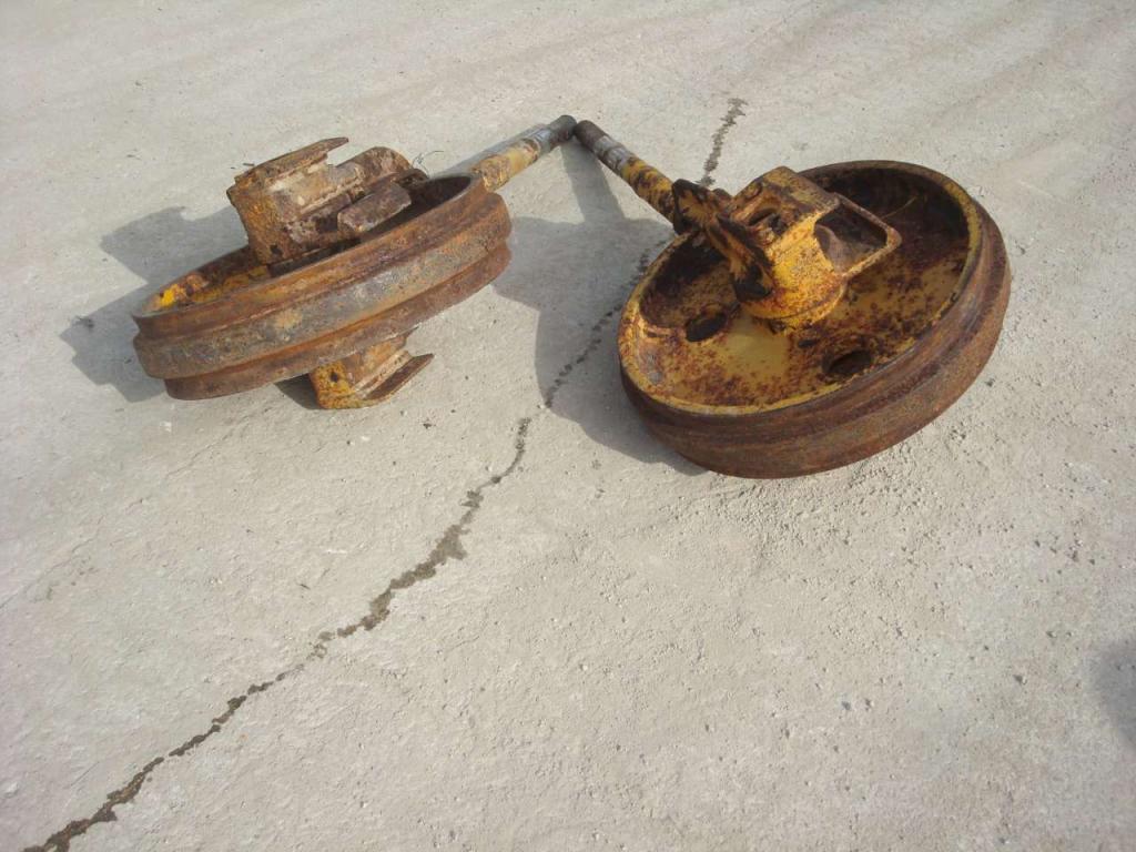 Roue folle pour Komatsu D31S Photo 5