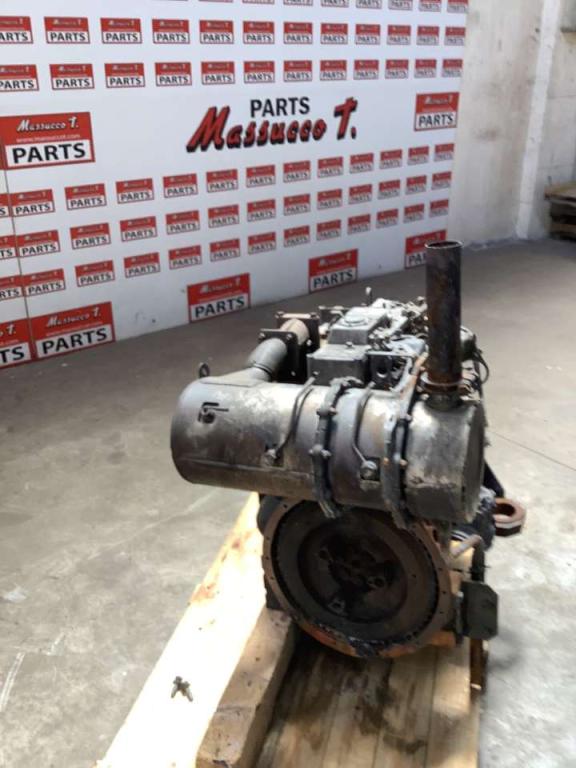 Moteur à combustion pour Hitachi ZX85US Photo 3