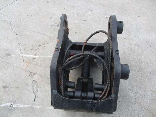New Holland E285/305 Photo 4