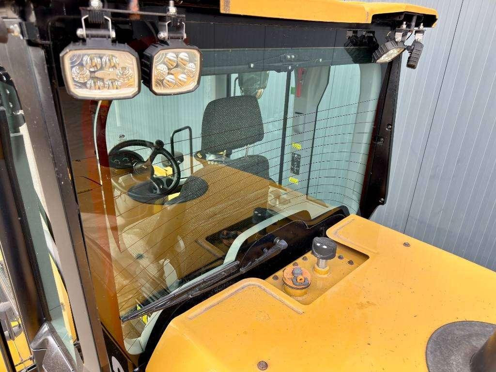 Caterpillar 926M Photo 13
