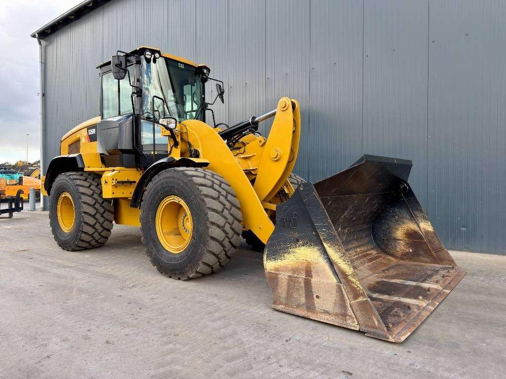 Caterpillar 926M Photo 2