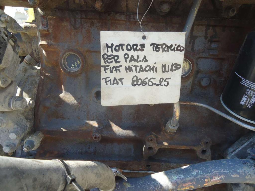 Moteur à combustion pour Fiat Hitachi W130 - FIAT 8065.25 Photo 6