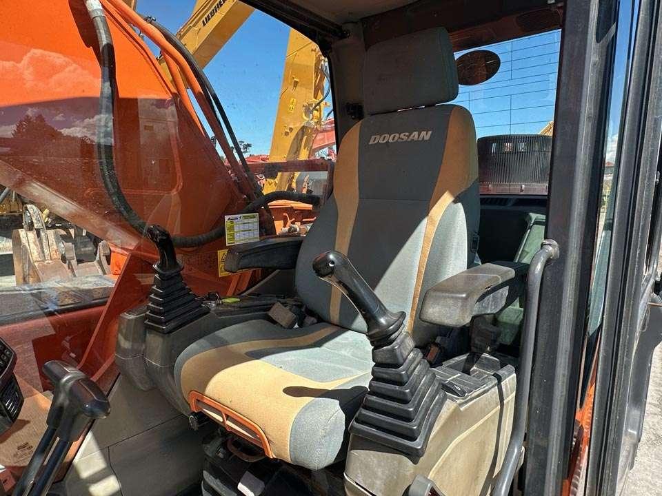 Doosan DX340LC Photo 16