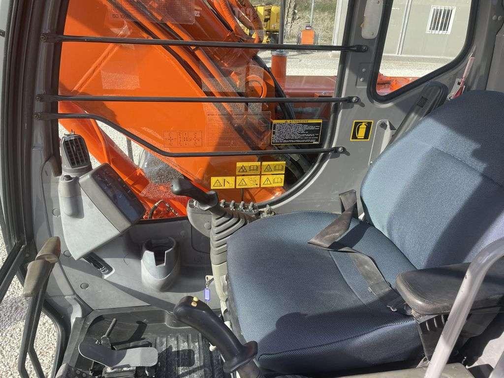 Hitachi zx 130 Photo 5