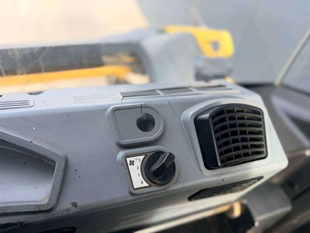 Bomag BW161AD-5 Photo 25